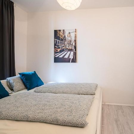 Helle Wohnung In Sudenburg Mit Balkon - Wlan, 4 Schlafplaetze Magdeburg Ngoại thất bức ảnh